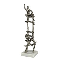 Abstrakte Skulptur - Duo auf Leiter